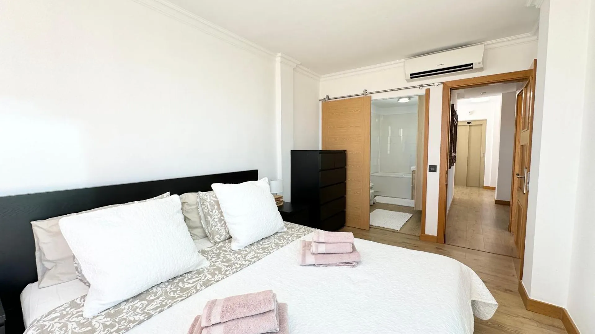Villa Con Vista Al Mar Y Piscina Privada Costa Adeje  Spanien